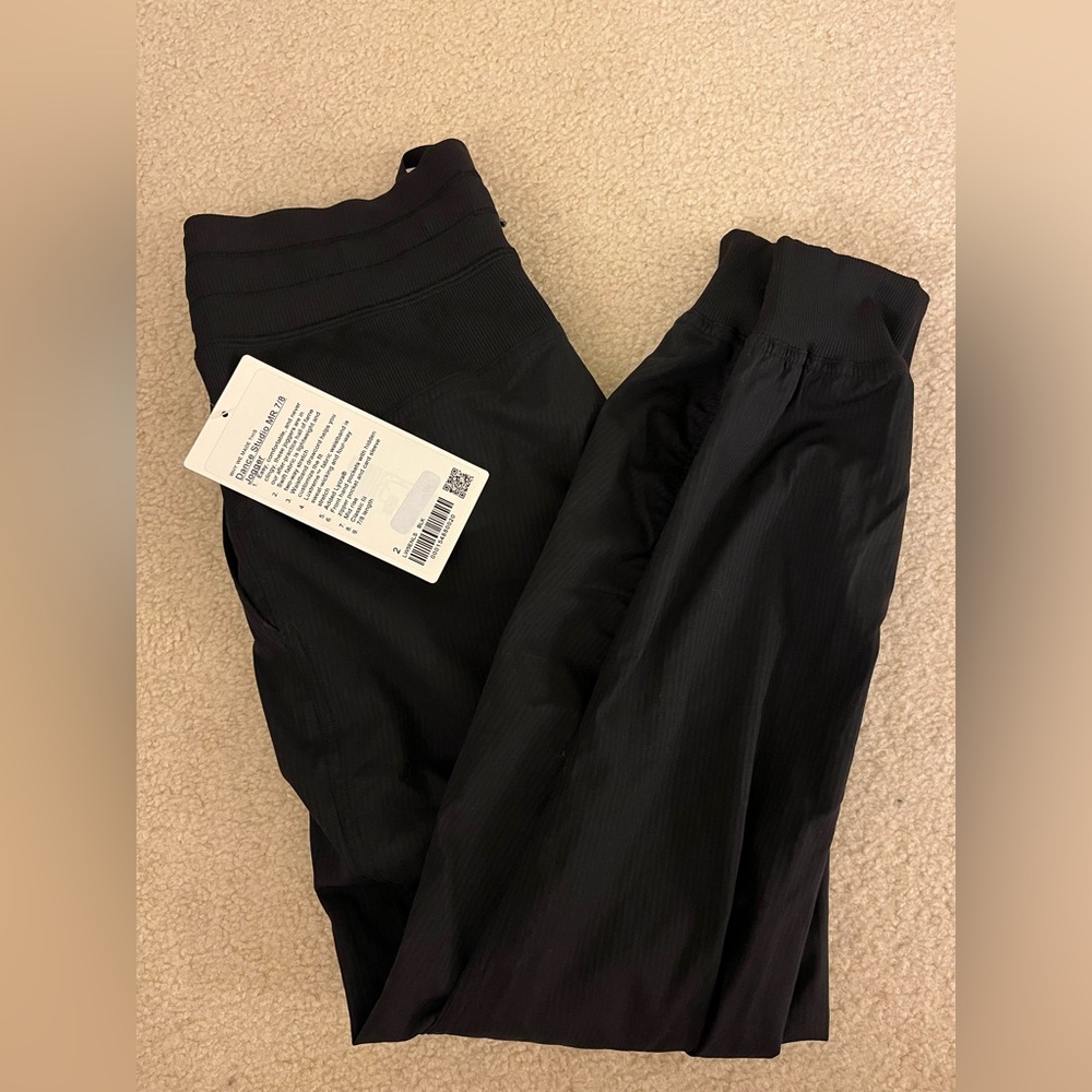 Lululemon Dance studio MR 7/8 Jogger Black